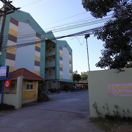 Hotel Lamphun Place Exterior foto