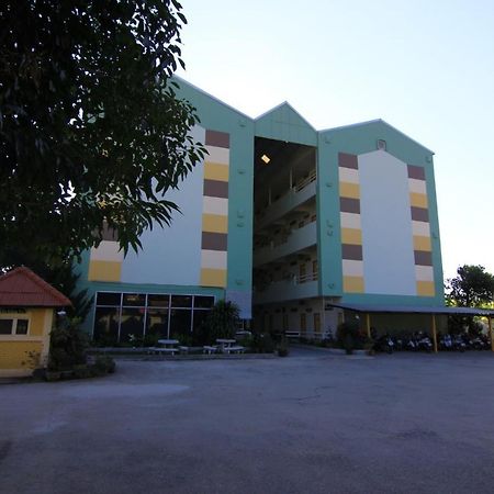 Hotel Lamphun Place Exterior foto