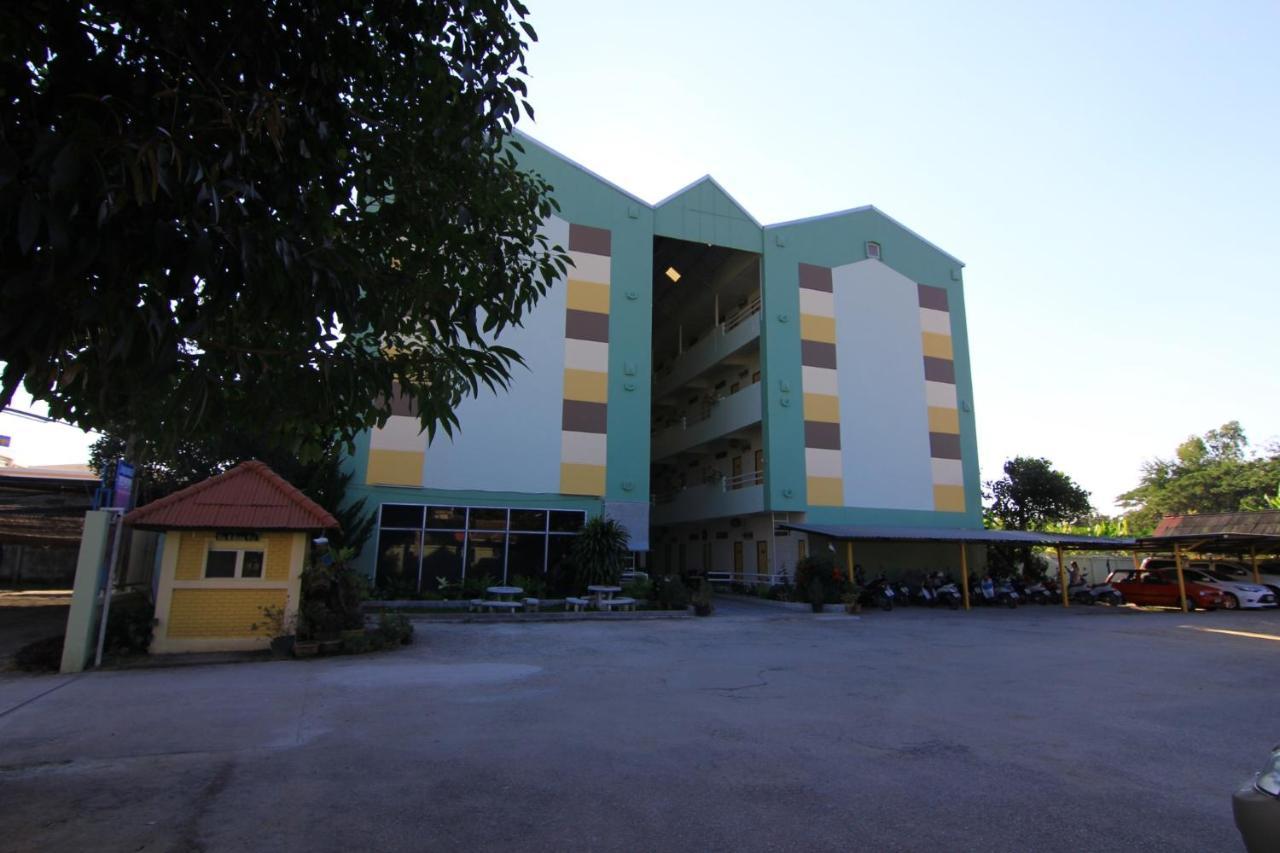 Hotel Lamphun Place Exterior foto